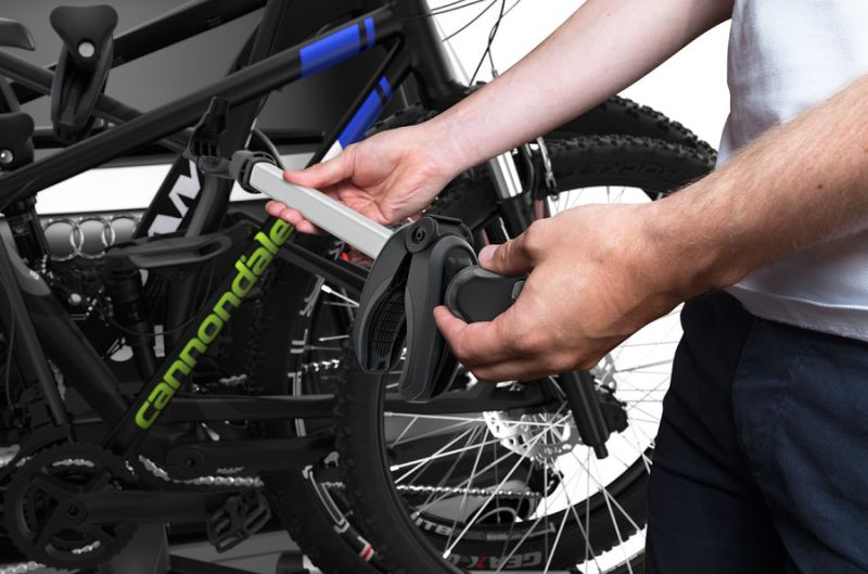 Rattahoidja veokonksule, platvorm THULE VeloSpace XT 3 (3 kuni 4 rattale, 13pin)